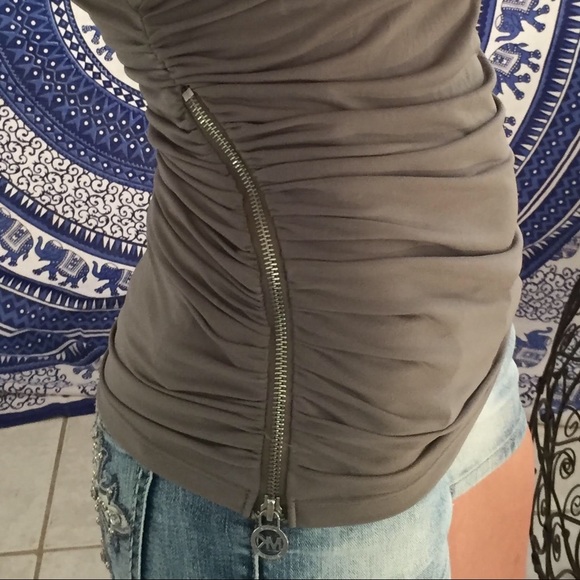 MK Green Rouched Top - Picture 5 of 7